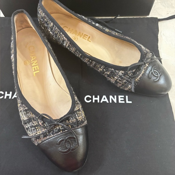 🆕 CHANEL CC Black and Brown Tweed Flats, in Box - Picture 1 of 10